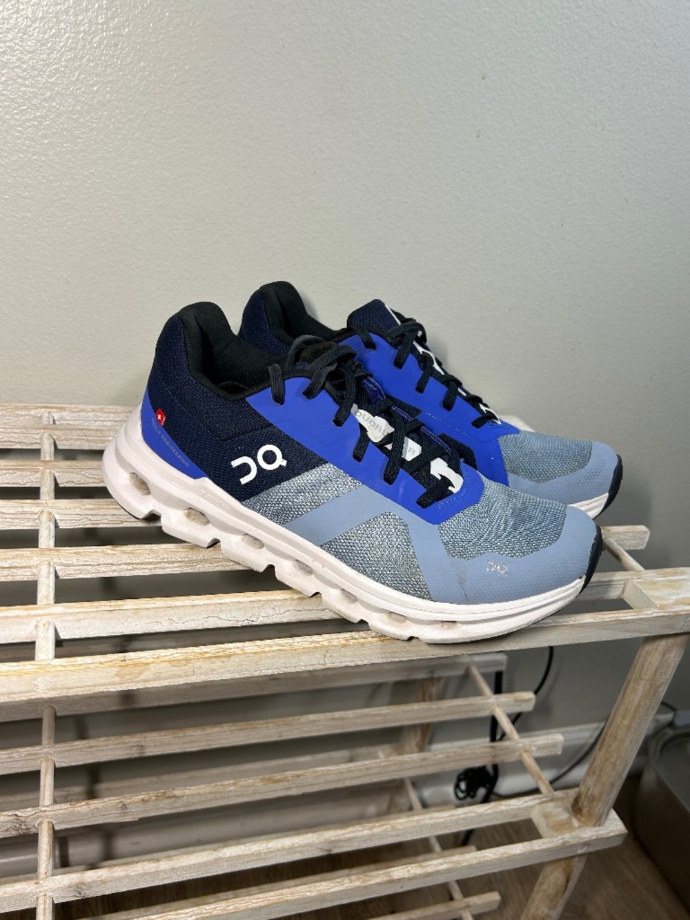 On Cloud Runner Women's Size 7W Chambray Midnight Run Walk Gym Shoes 46.99018